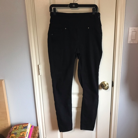 SPANX Pants - Spanx leggings with control and wide waistband